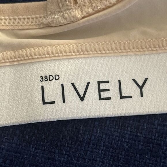 Lively Womens Bra Size 38DD Beige Toasted Almond Padded Wired Lace - Picture 12 of 15